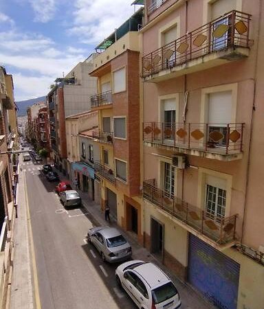 Charming Three Bedroom Apartment In Alcoi Exteriör bild