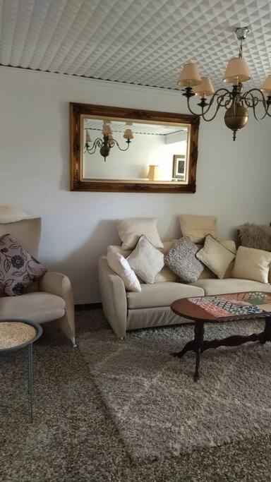 Charming Three Bedroom Apartment In Alcoi Exteriör bild
